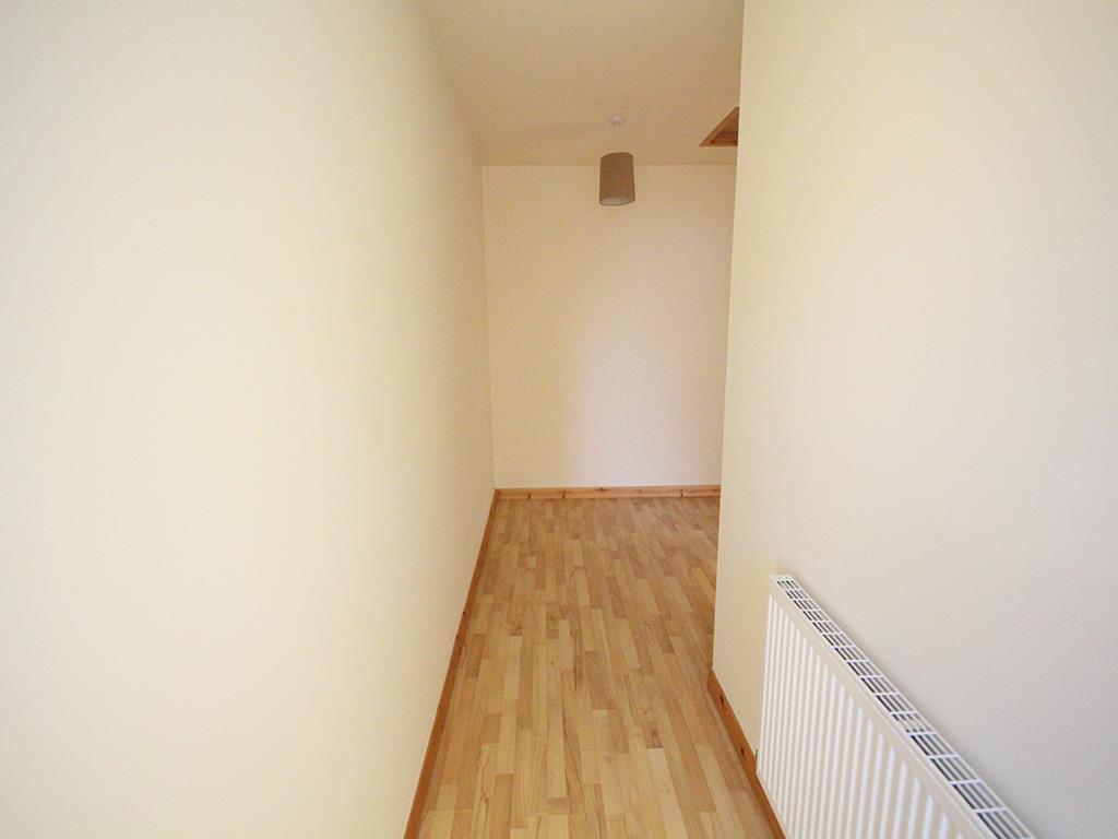 2 bedroom apartment For Sale in Colne - IMG_1336.jpg